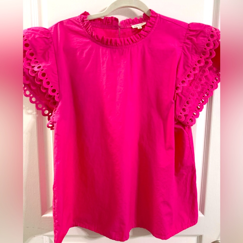 JODIFL Pink Eyelet Sleeve Top